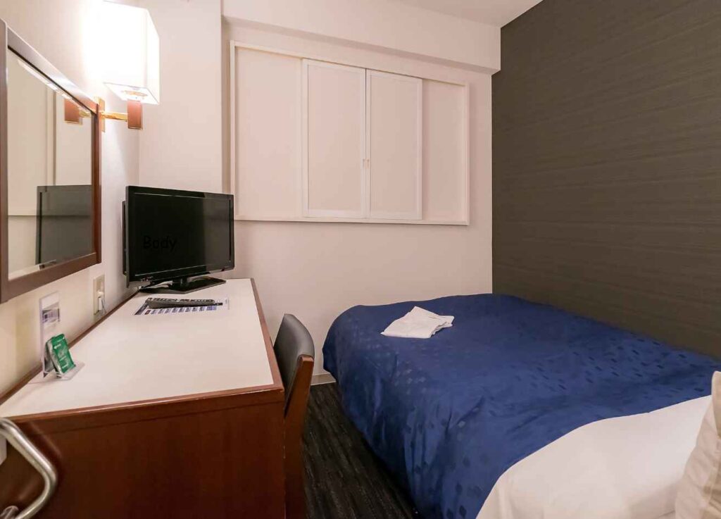 small bedroom color